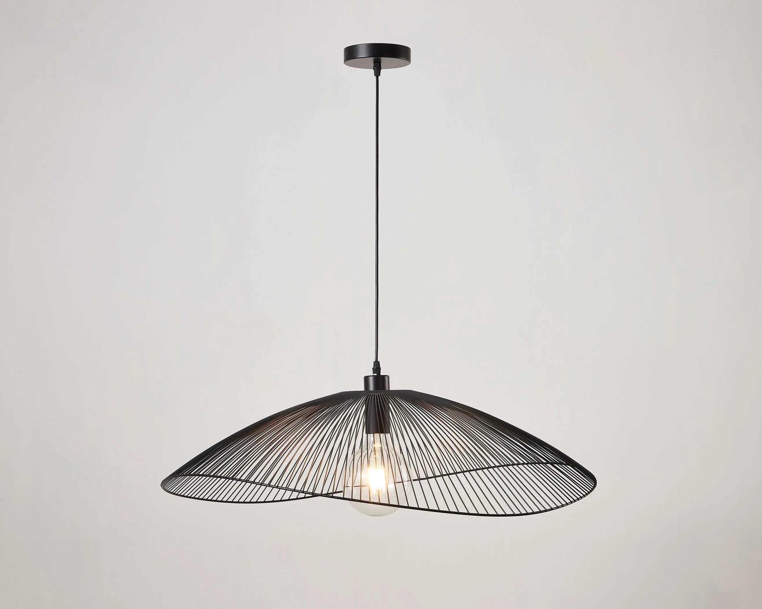 Suspension Warwick – Abat-jour Dôme en Fil Noir
